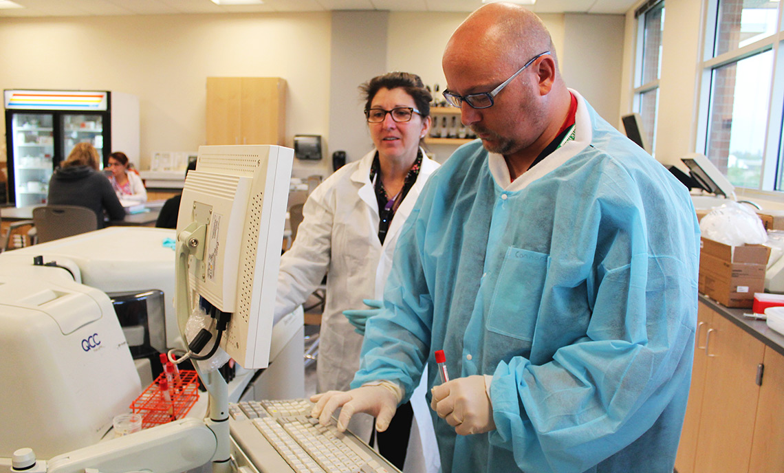 Medical Lab Technician Students Learn Hands On Clover Park Technical